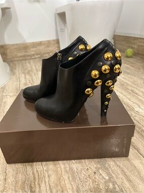 Gucci Black Leather Studded Ankle Booties Babouska with Gold Accents size 38.5